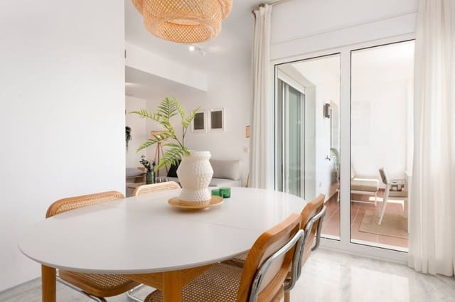 Apartamento de 2 habitaciones en Estepona en venta con piscina garaje - 285.000 € (Ref: 10150111)