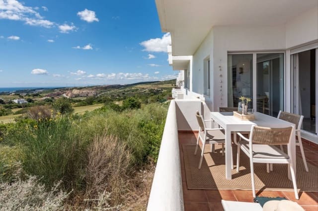 Apartamento de 2 habitaciones en Estepona en venta con piscina garaje - 285.000 € (Ref: 10150111)
