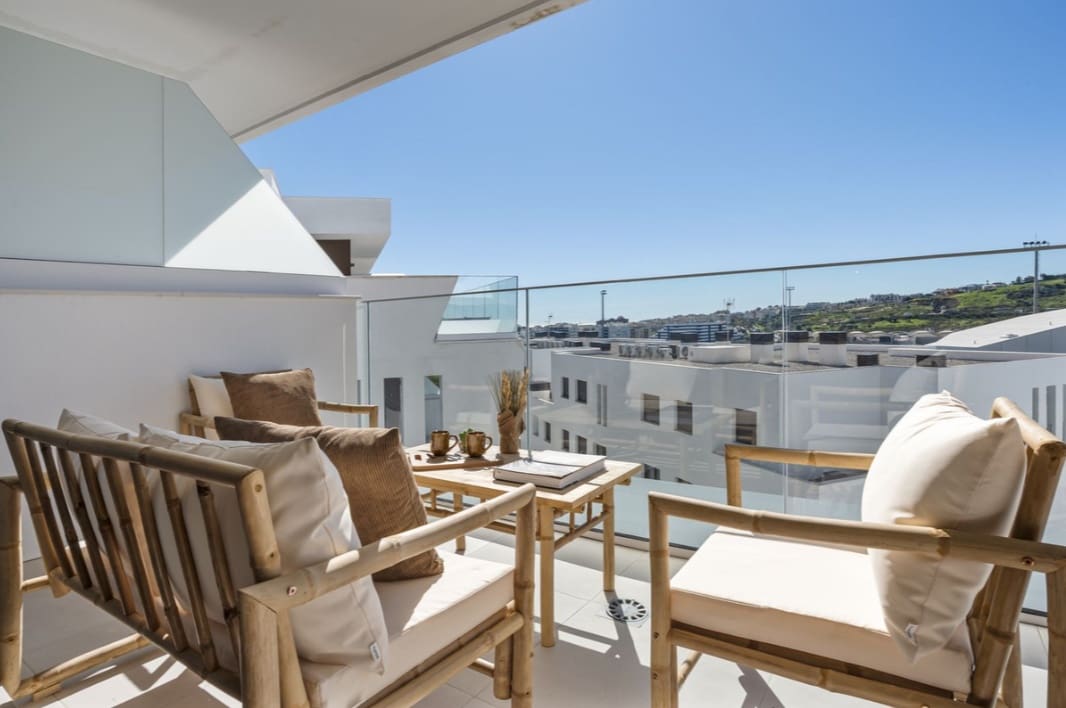 2 makuuhuone Huoneisto myytävänä paikassa Estepona mukana uima-altaan 
autotalli - 450 000 € (Ref: 10150112)