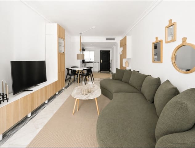 2 bedroom Apartment for sale in Nueva Andalucía Centro, Marbella with pool garage - € 489,000 (Ref: 10153943)