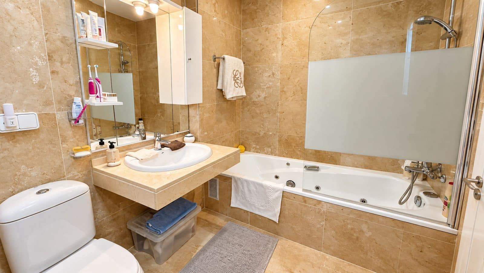 2 chambre Appartement à vendre à La Duquesa / Puerto de la Duquesa avec piscine garage - 320 000 € (Ref: 10153978)