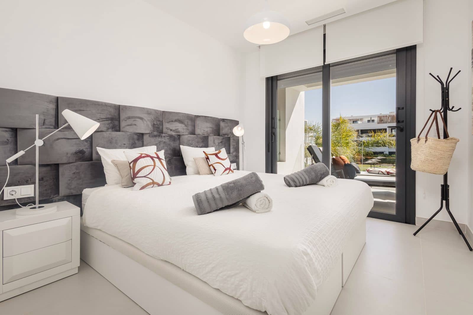 2 makuuhuone Huoneisto myytävänä paikassa Estepona mukana uima-altaan - 535 000 € (Ref: 10154043)