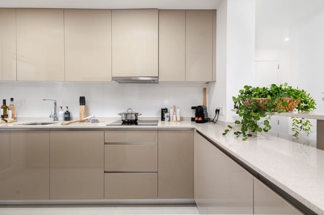 2 makuuhuone Huoneisto myytävänä paikassa Estepona mukana uima-altaan - 535 000 € (Ref: 10154043)