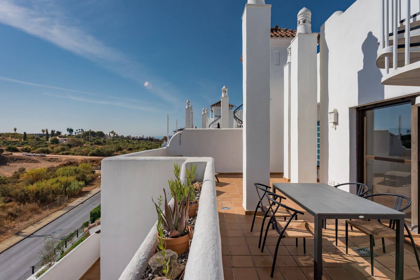 2 quarto Penthouse para venda em Estepona com piscina garagem - 435 000 € (Ref: 10154044)