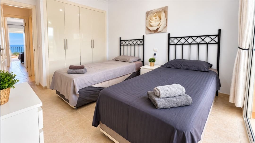 2 chambre Appartement à vendre à La Duquesa / Puerto de la Duquesa avec piscine - 320 000 € (Ref: 10156754)