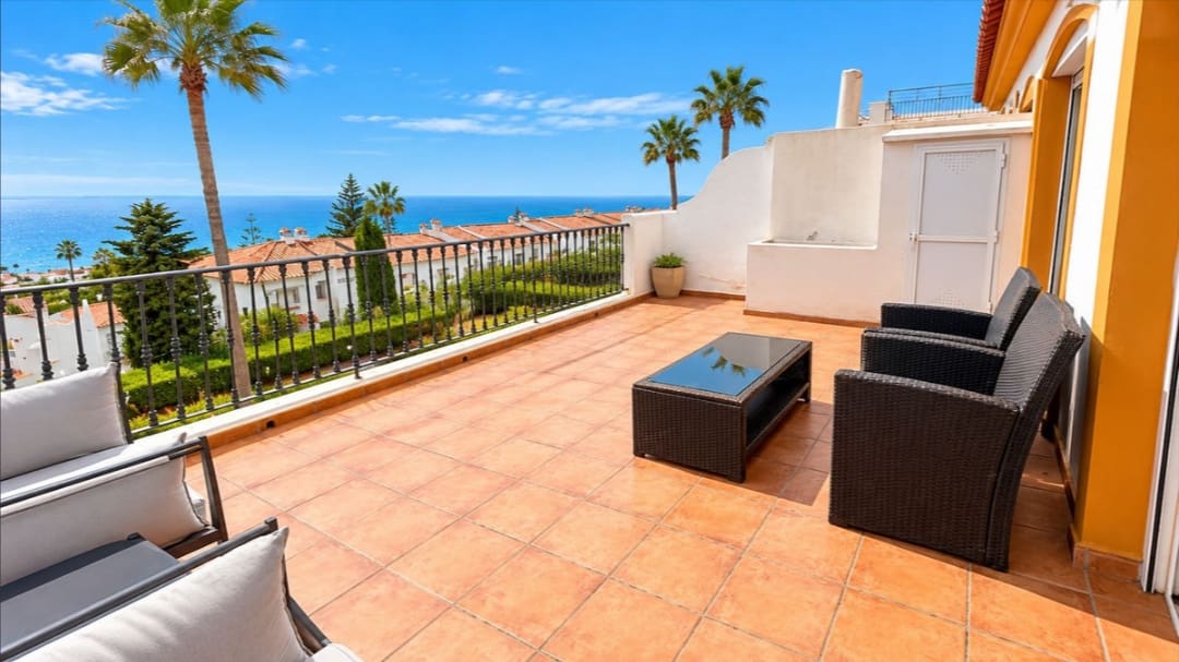 2 chambre Appartement à vendre à La Duquesa / Puerto de la Duquesa avec piscine - 320 000 € (Ref: 10156754)