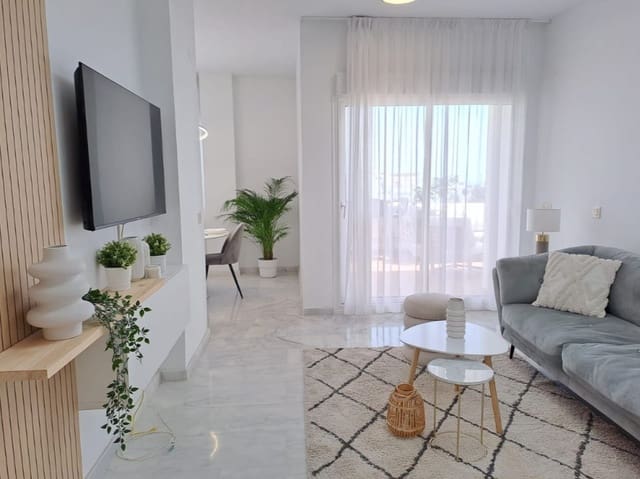 Apartamento de 2 habitaciones en Estepona en venta con piscina garaje - 319.500 € (Ref: 10156764)