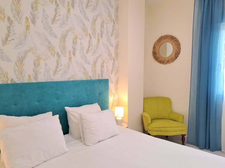 Apartamento de 2 habitaciones en Estepona en venta con piscina garaje - 319.500 € (Ref: 10156764)