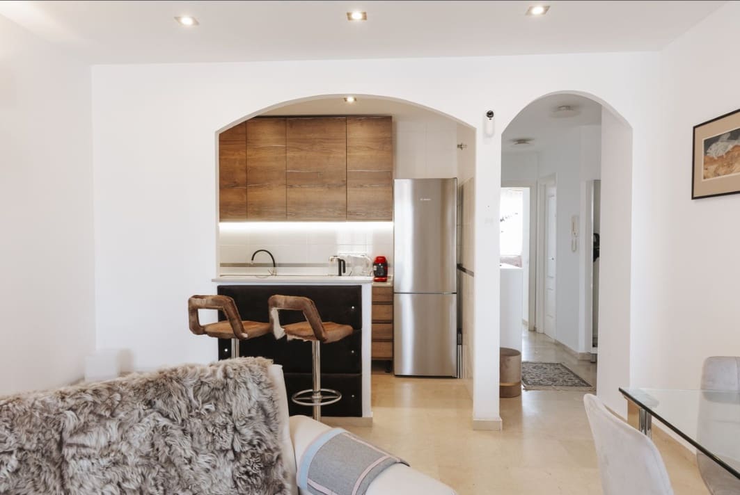 4 sypialnia Penthouse na sprzedaż w Manilva z basenem garażem - 450 000 € (Ref: 10158517)
