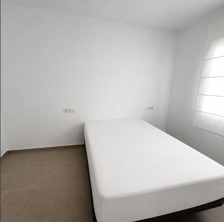 Apartamento de 1 habitación en Estepona en alquiler - 1.300 € (Ref: 10158524)