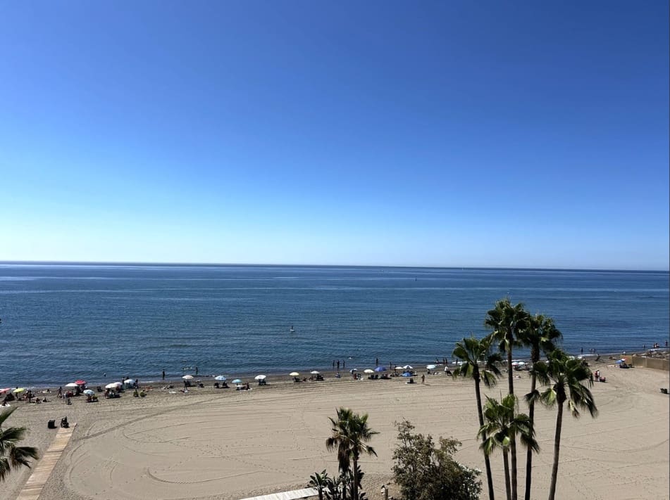 Apartamento de 1 habitación en Estepona en alquiler - 1.300 € (Ref: 10158524)