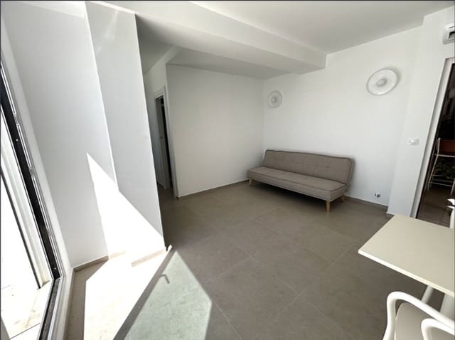 1 slaapkamer Appartement te huur in Estepona - € 1.300 (Ref: 10158524)