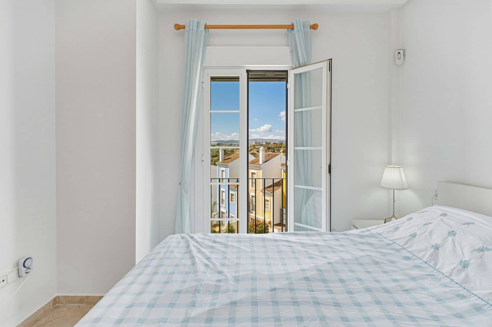 3 bedroom Townhouse for sale in Casares with pool garage - € 295,000 (Ref: 10159662)