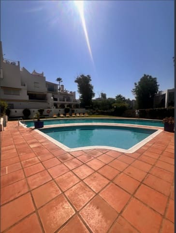 2 slaapkamer Appartement te huur in Estepona met zwembad garage - € 2.000 (Ref: 10161877)