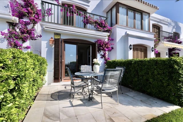 3 soveværelse Lejlighed til leje i Estepona med swimmingpool - € 2.800 (Ref: 10161941)