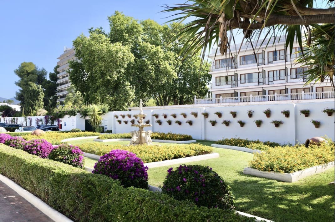 3 soveværelse Lejlighed til leje i Estepona med swimmingpool - € 2.800 (Ref: 10161941)