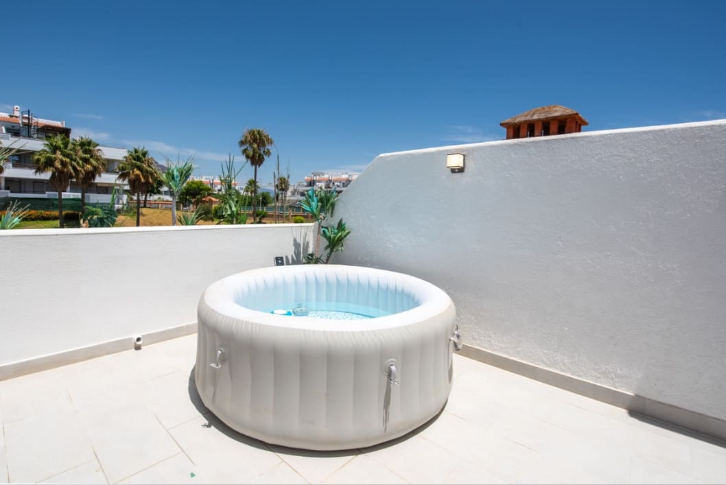 2 chambre Penthouse à vendre à Casares avec piscine garage - 325 000 € (Ref: 10161975)