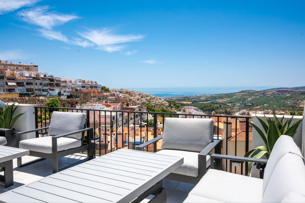 2 chambre Penthouse à vendre à Casares avec piscine garage - 325 000 € (Ref: 10161975)