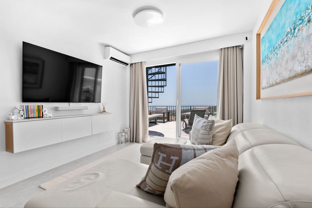 2 chambre Penthouse à vendre à Casares avec piscine garage - 325 000 € (Ref: 10161975)