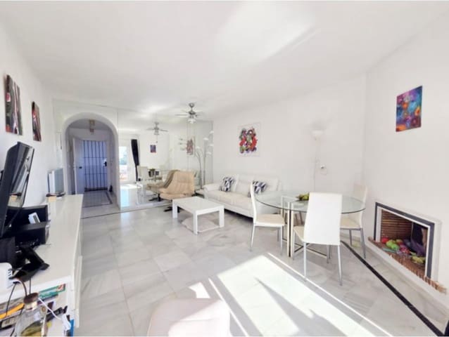 3 quarto Apartamento para venda em La Duquesa / Puerto de la Duquesa, Manilva com piscina - 315 000 € (Ref: 10162481)