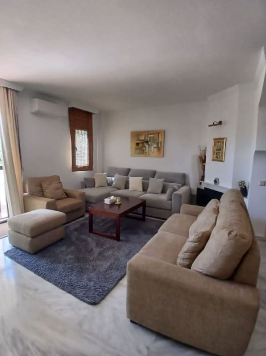 3 bedroom Townhouse for rent in Estepona with pool - € 2,500 (Ref: 10162484)