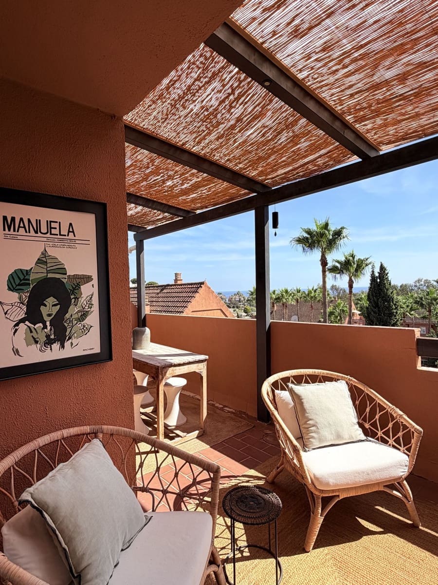 3 bedroom Penthouse for sale in Casares with pool - € 485,000 (Ref: 10163371)