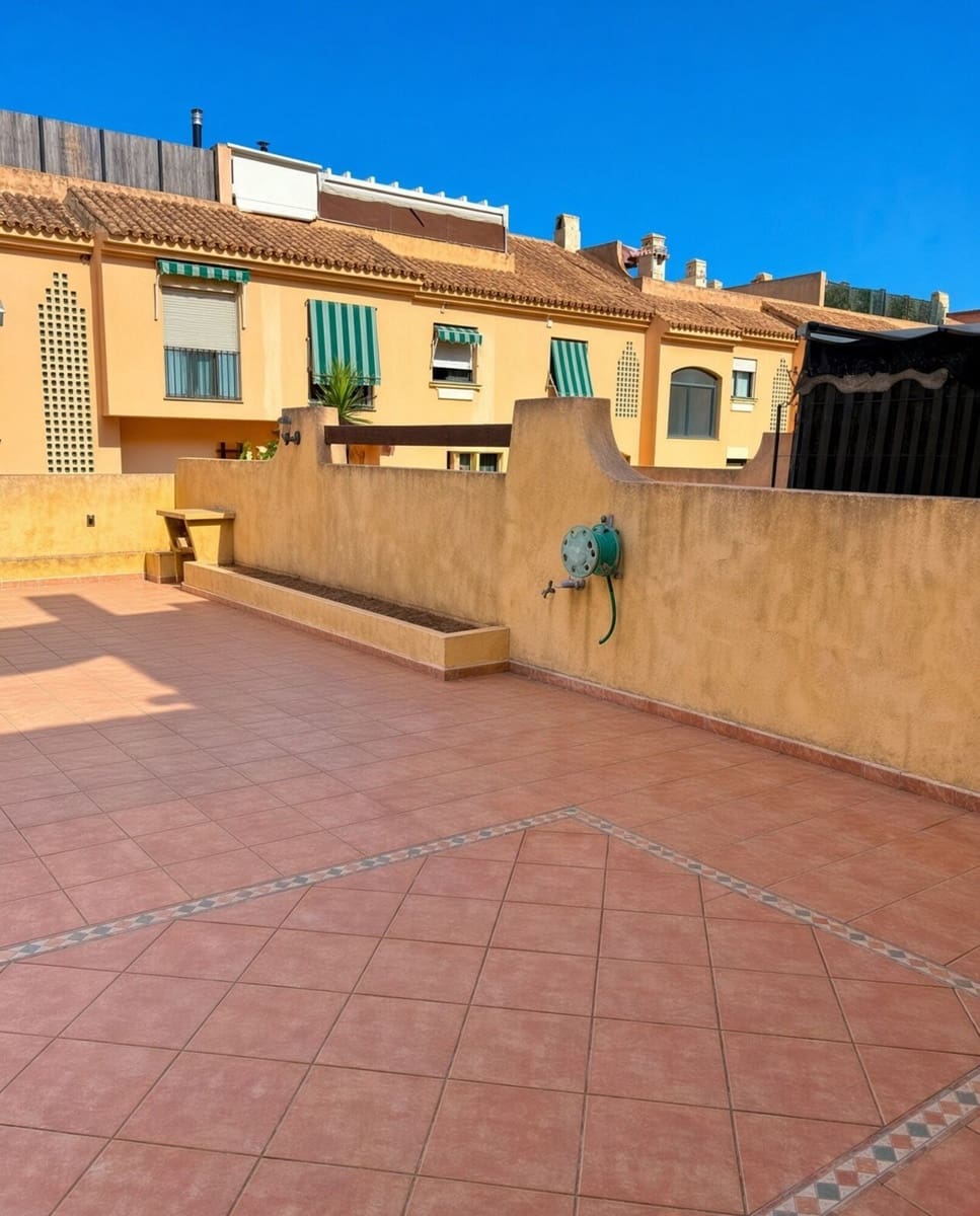 3 soveværelse Lejlighed til salg i Bel-Air med swimmingpool - € 255.000 (Ref: 10163374)