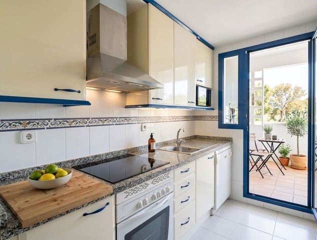 2 makuuhuone Huoneisto myytävänä paikassa La Duquesa / Puerto de la Duquesa, Manilva mukana uima-altaan 
autotalli - 295 000 € (Ref: 10163485)