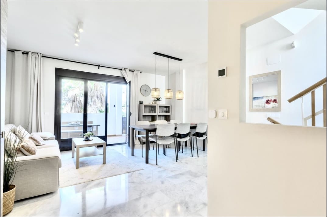 4 sovrum Lägenhet att hyra i Riviera del Sol med pool - 3 200 € (Ref: 10164976)