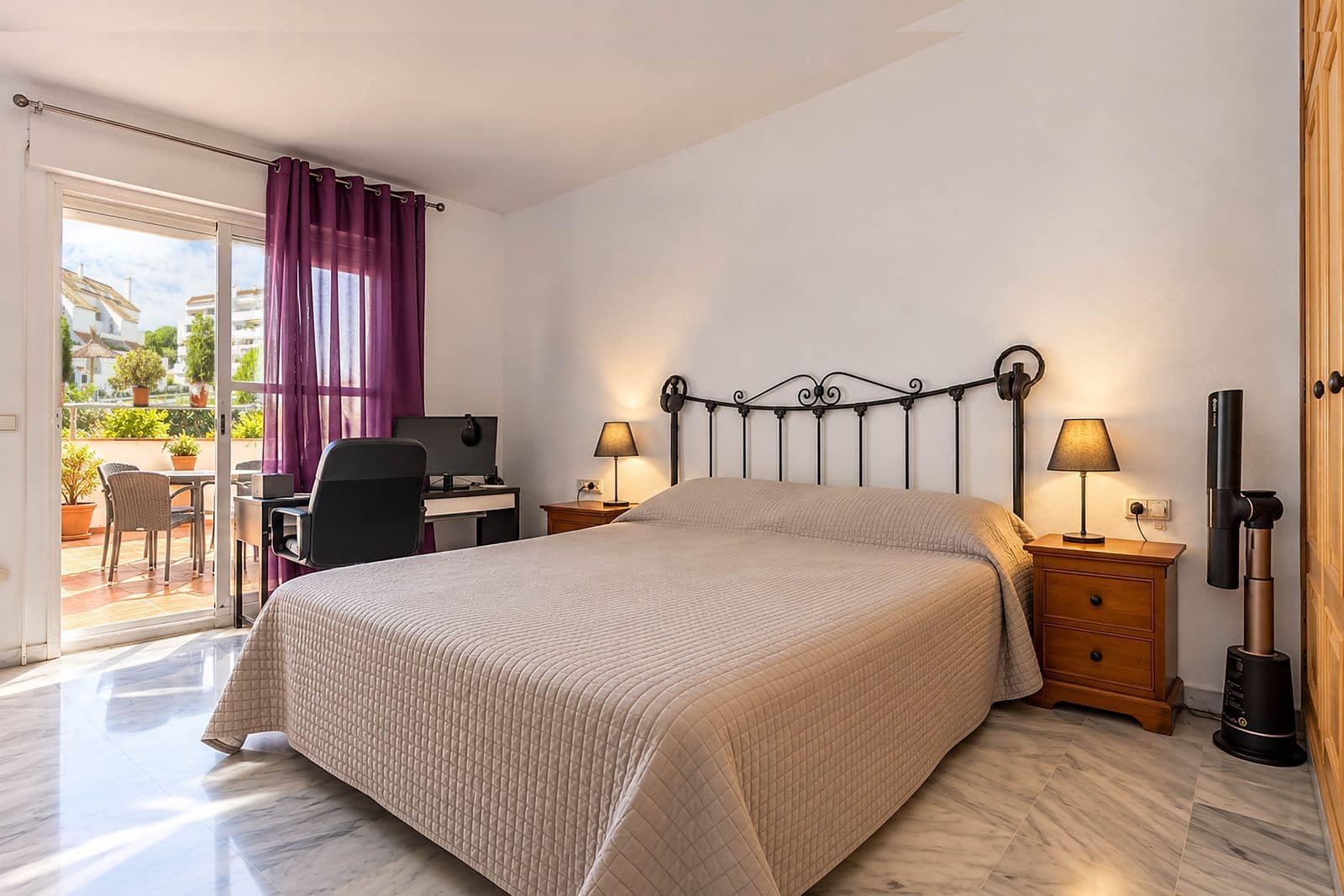 Apartamento de 3 habitaciones en Nueva Andalucia en venta con piscina garaje - 495.000 € (Ref: 10166641)