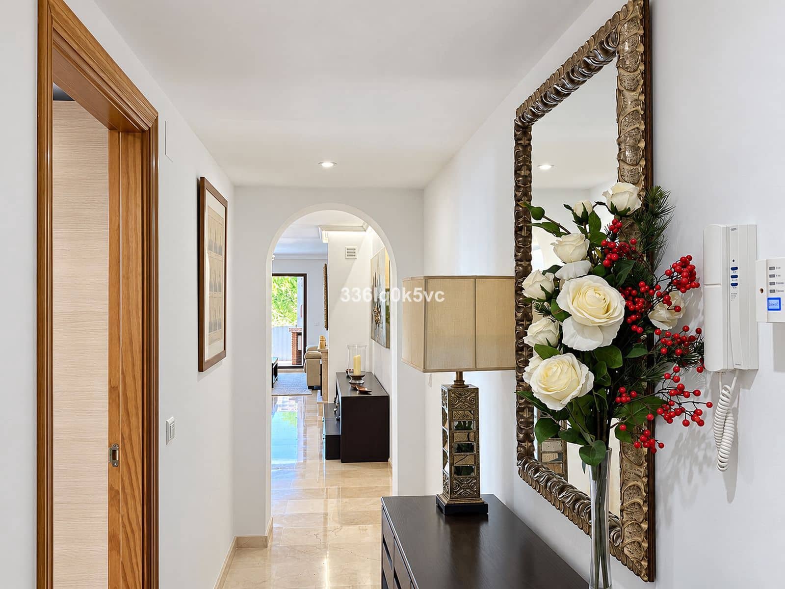 2 bedroom Apartment for sale in Benahavis with garage - € 350,000 (Ref: 10169060)