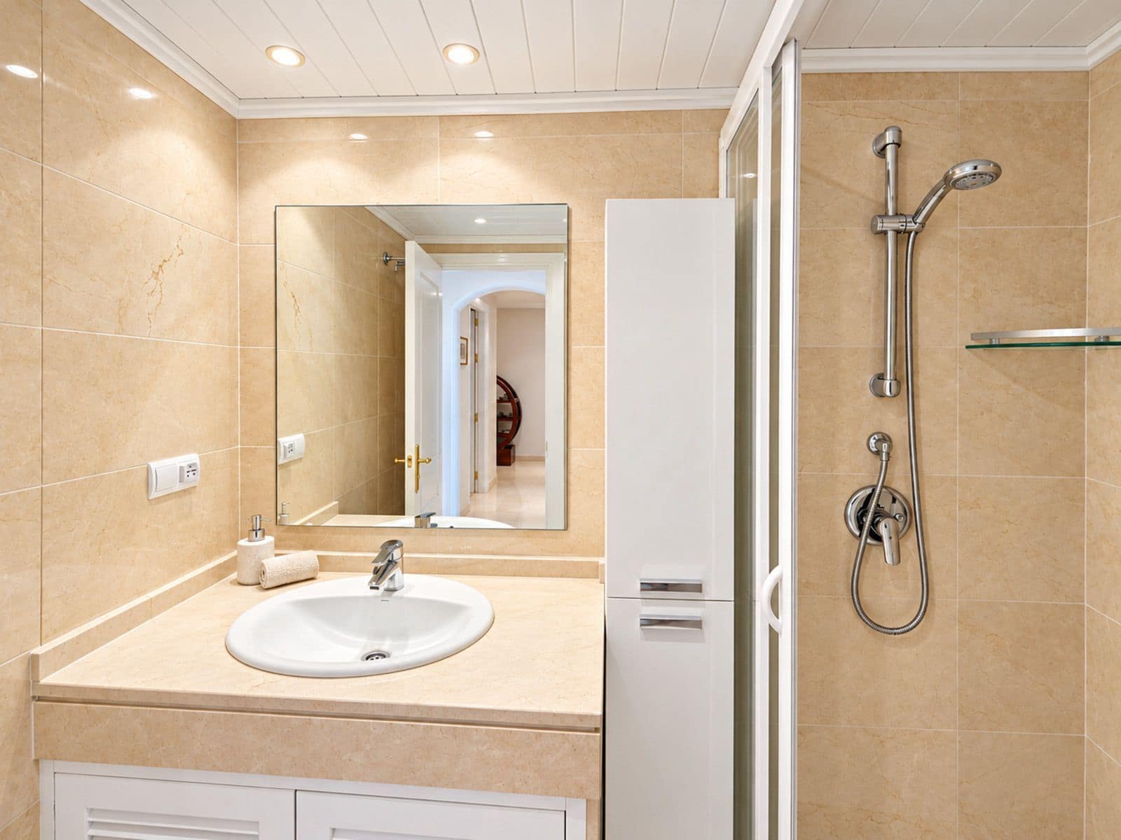 3 bedroom Apartment for sale in Benahavis with pool garage - € 465,000 (Ref: 10172210)