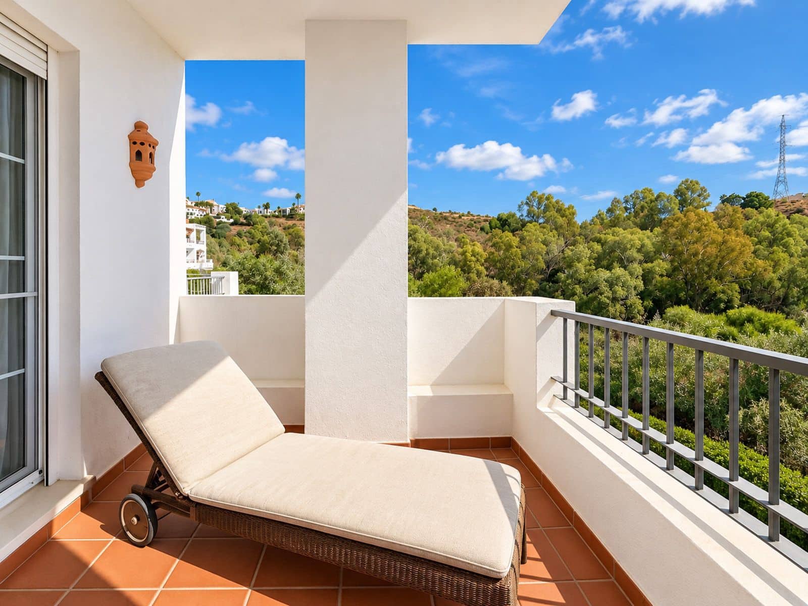3 bedroom Apartment for sale in Benahavis with pool garage - € 465,000 (Ref: 10172210)