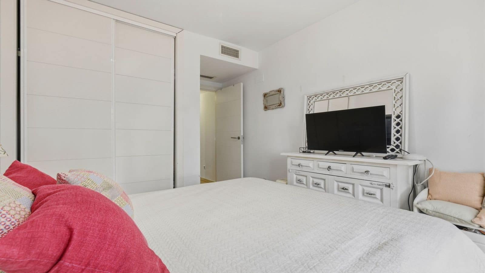2 makuuhuone Huoneisto myytävänä paikassa La Duquesa / Puerto de la Duquesa mukana uima-altaan 
autotalli - 315 000 € (Ref: 10172211)