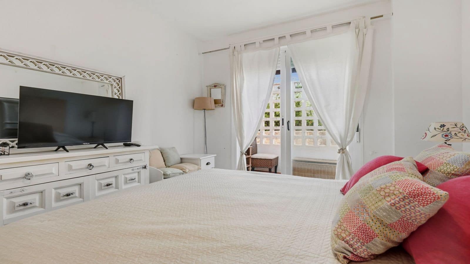 2 makuuhuone Huoneisto myytävänä paikassa La Duquesa / Puerto de la Duquesa mukana uima-altaan 
autotalli - 315 000 € (Ref: 10172211)