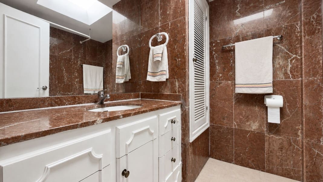 Apartamento de 3 habitaciones en Estepona en alquiler vacacional con piscina - 2.800 € (Ref: 10173470)