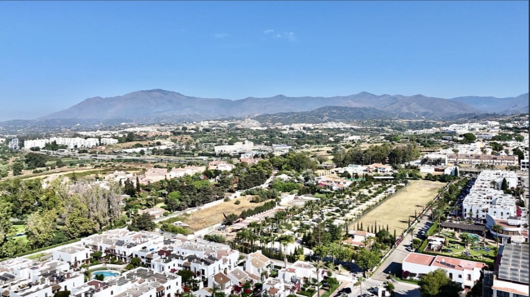 Apartamento de 3 habitaciones en Estepona en alquiler vacacional con piscina - 2.800 € (Ref: 10173470)