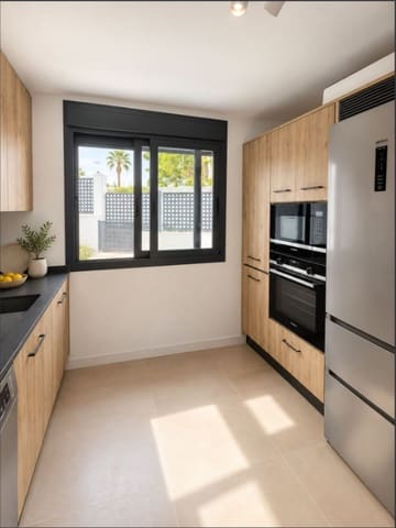 3 soverom Hus til salgs i El Paraiso, Estepona med svømmebasseng garasje - € 3 000 (Ref: 10173772)
