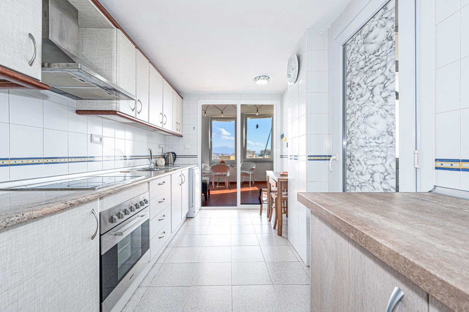 3 bedroom Apartment for sale in Estepona with pool garage - € 385,000 (Ref: 10173782)
