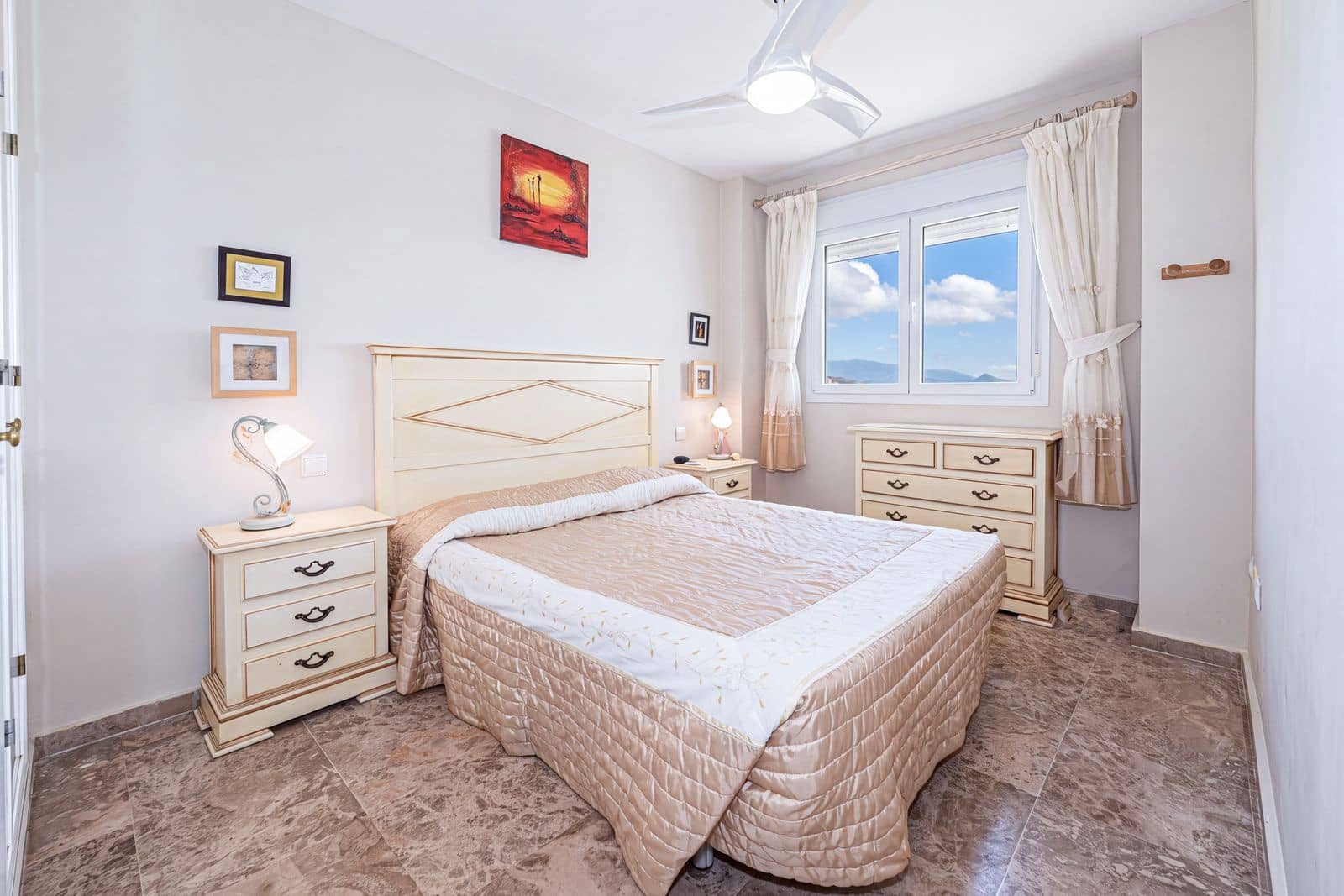 3 bedroom Apartment for sale in Estepona with pool garage - € 385,000 (Ref: 10173782)