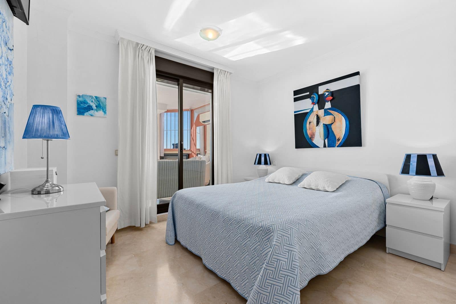 2 soverom Leilighet til salgs i Casares med svømmebasseng garasje - € 480 000 (Ref: 10173830)
