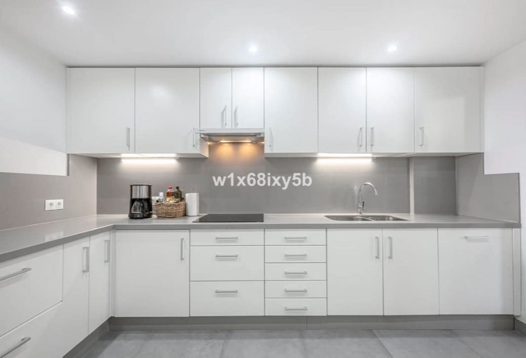 Apartamento de 2 habitaciones en Manilva en venta con piscina garaje - 399.000 € (Ref: 10173900)