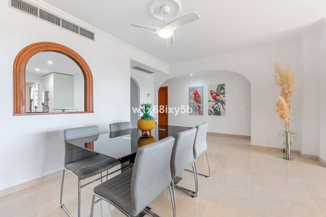 Apartamento de 2 habitaciones en Manilva en venta con piscina garaje - 399.000 € (Ref: 10173900)