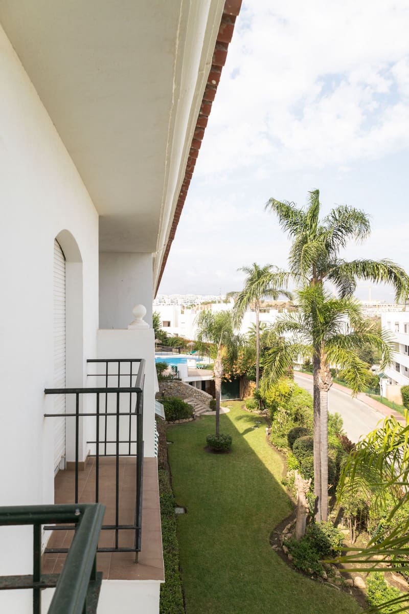 2 slaapkamer Appartement te koop in La Cala de Mijas met zwembad garage - € 345.000 (Ref: 10173904)
