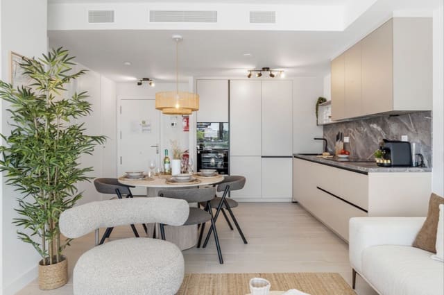 2 bedroom Apartment for sale in Estepona with pool garage - € 450,000 (Ref: 10174495)