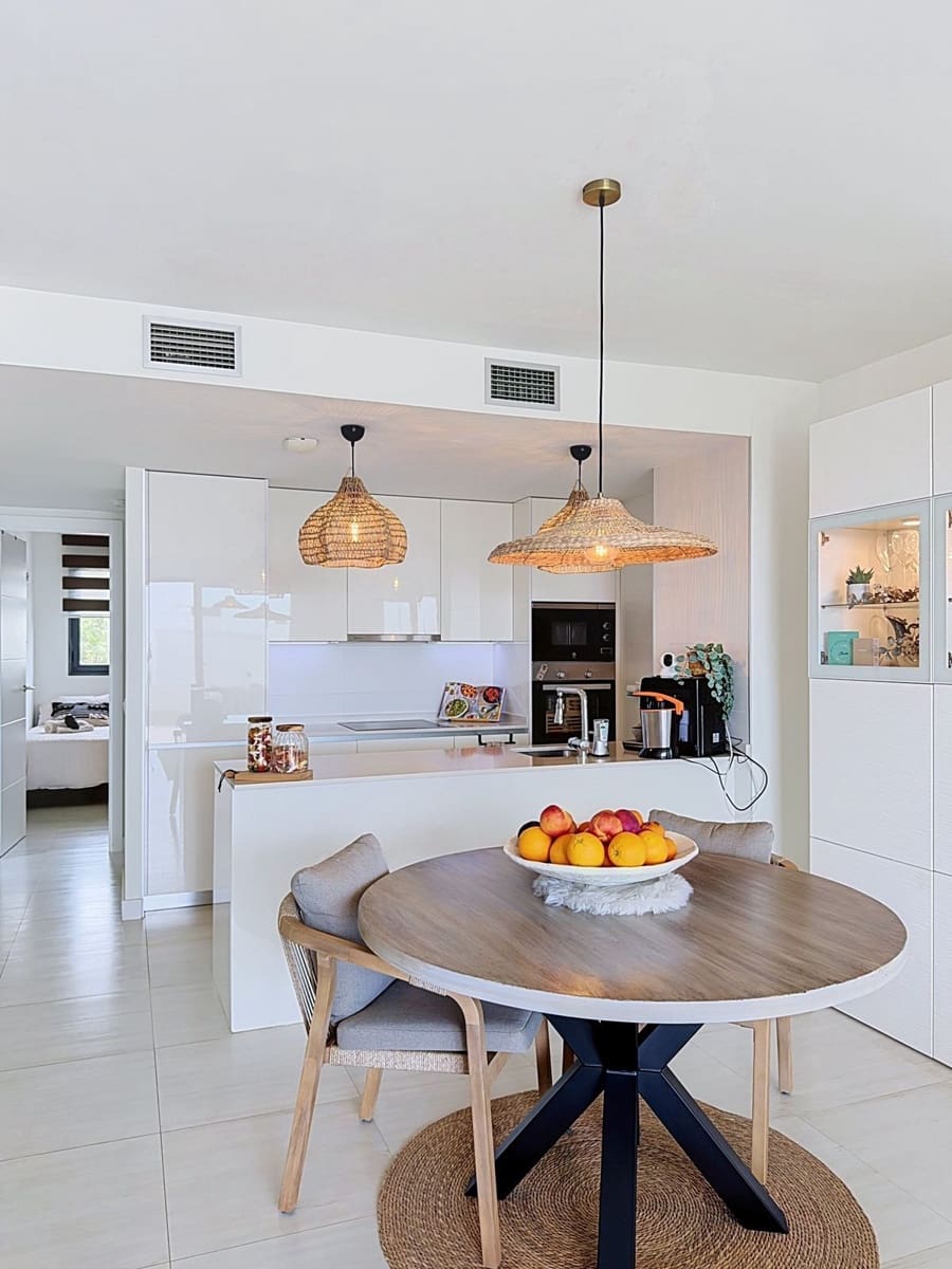 3 bedroom Apartment for sale in Estepona with garage - € 495,000 (Ref: 10174497)