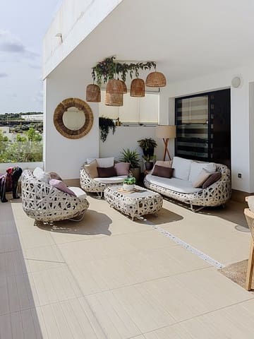 3 bedroom Apartment for sale in Estepona with garage - € 495,000 (Ref: 10174497)