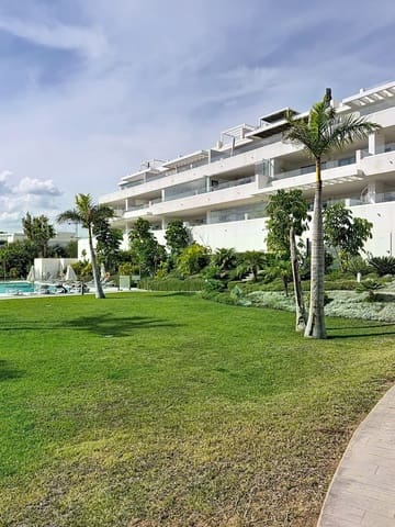 3 bedroom Apartment for sale in Estepona with garage - € 495,000 (Ref: 10174497)