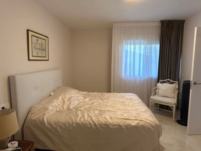 2 slaapkamer Appartement te koop in Atalaya-Isdabe, Estepona met zwembad garage - € 350.000 (Ref: 10174504)