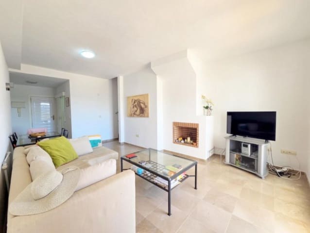 2 bedroom Penthouse for sale in La Duquesa / Puerto de la Duquesa, Manilva with pool - € 280,000 (Ref: 10174509)